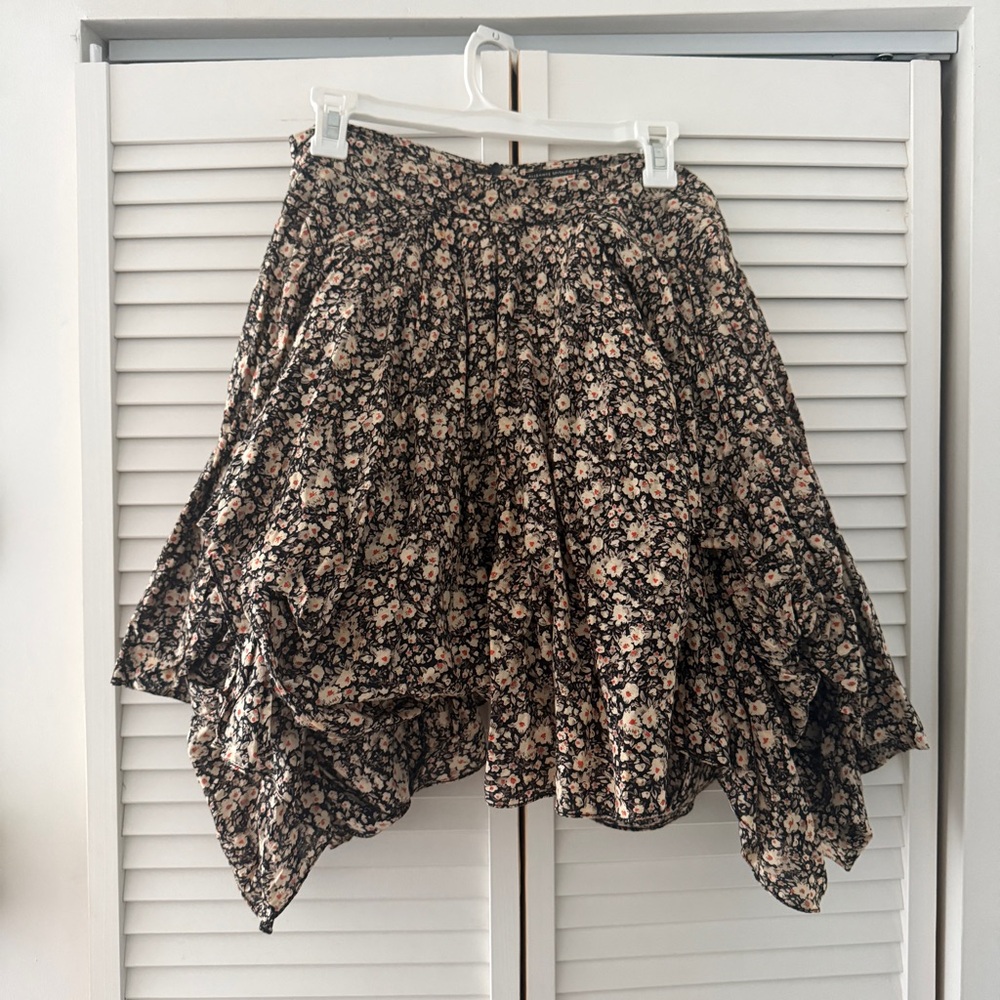 AllSaints Spitalfields - Floral Black and Pink Women's asymmetrical bustle Skirt